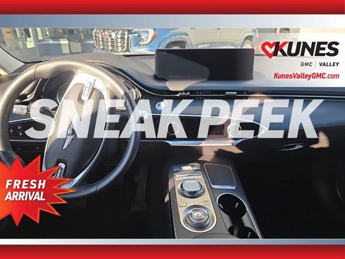 Used 2025 Genesis GV70 2.5T AWD/4WD image 6