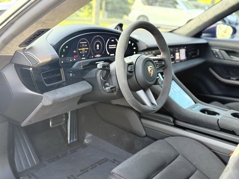 Used 2024 Porsche Taycan GTS image 26