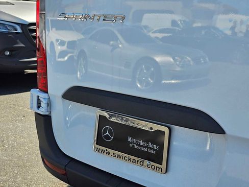 Used 2025 Mercedes-Benz Sprinter 2500 image 10