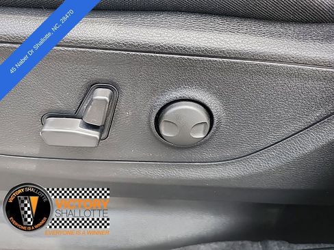 New 2026 RAM 1500 4x4 Crew Cab image 24