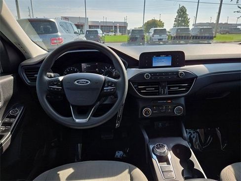 Used 2022 Ford Escape S image 13