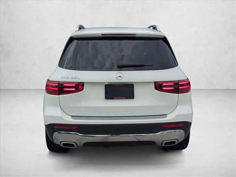Used 2025 Mercedes-Benz GLB 250 image 7