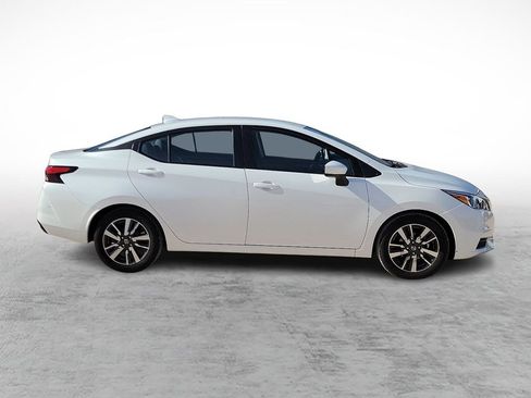 Used 2022 Nissan Versa SV image 12