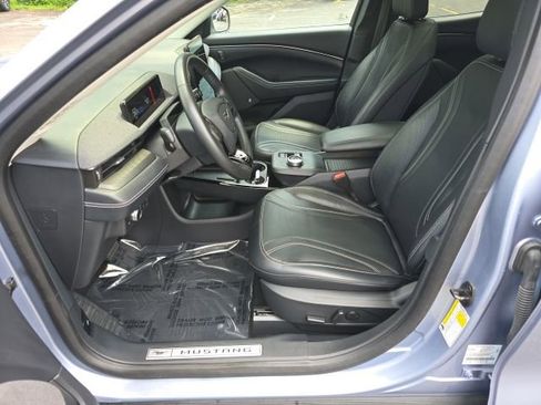 Certified 2022 Ford Mustang Mach-E Premium image 4