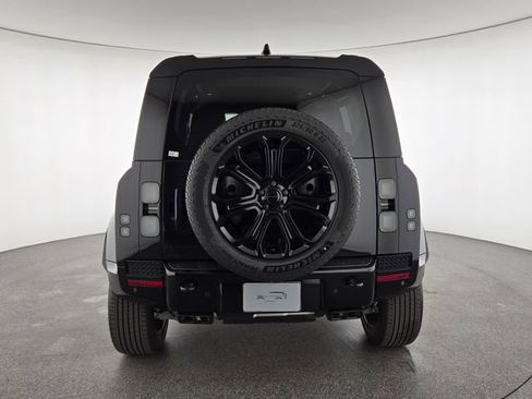 New 2026 Land Rover Defender 110 OCTA AWD/4WD image 7