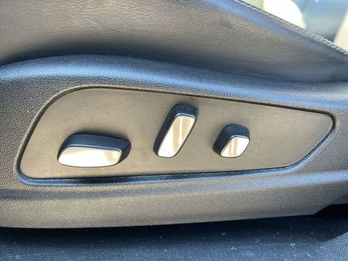 Used 2023 Cadillac XT5 Premium Luxury image 12