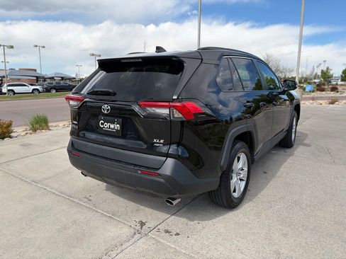 Used 2021 Toyota RAV4 XLE w/ Carpet Mat Package (TMS) AWD/4WD image 7