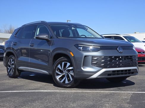 New 2026 Volkswagen Tiguan S image 1