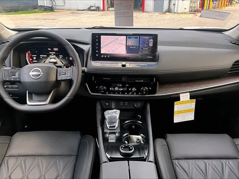 New 2026 Nissan Rogue Platinum w/ Platinum Premium Package image 5