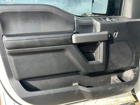 Used 2018 Ford F150 XLT w/ Equipment Group 302A Luxury image 5