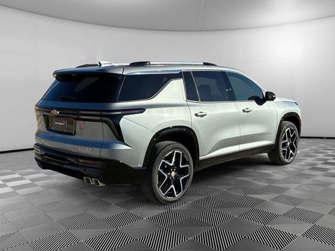 New 2026 Chevrolet Traverse High Country image 3