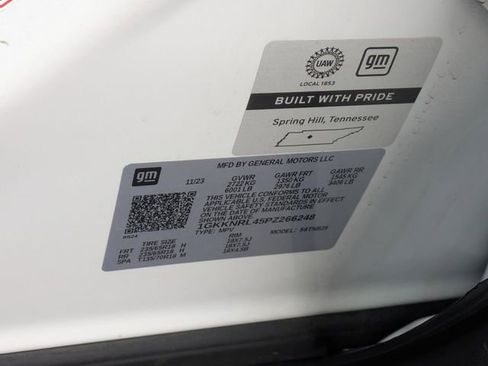 Used 2023 GMC Acadia SLE w/ Driver Convenience Package image 37