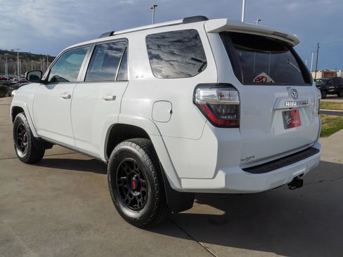 Certified 2024 Toyota 4Runner SR5 AWD/4WD image 6