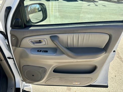 Used 2006 Toyota Sequoia Limited image 33