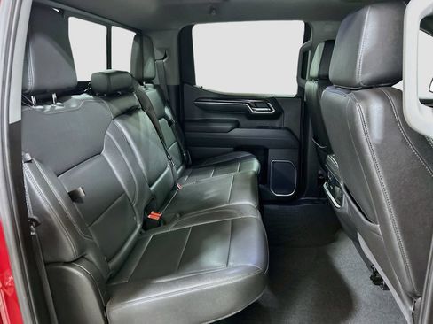 Used 2025 GMC Sierra 1500 SLT AWD/4WD image 26