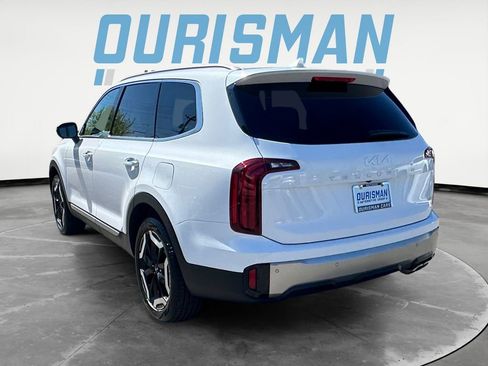 Used 2025 Kia Telluride S image 4
