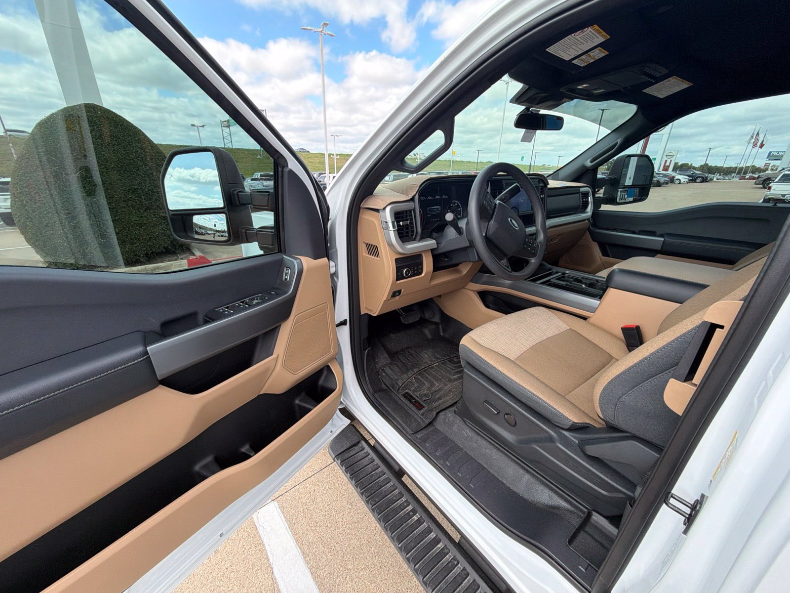 Used 2026 Ford F250 XLT w/ 360-Degree Camera Package AWD/4WD image 11