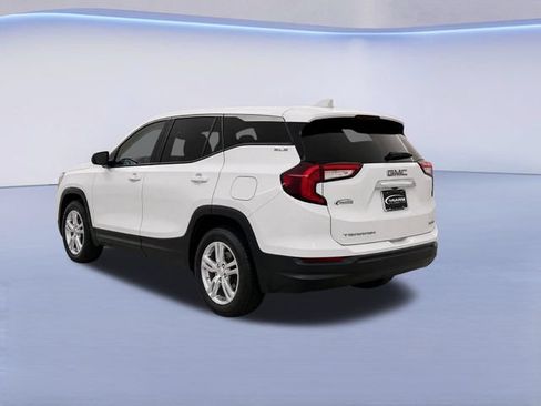 Used 2024 GMC Terrain SLE FWD image 5