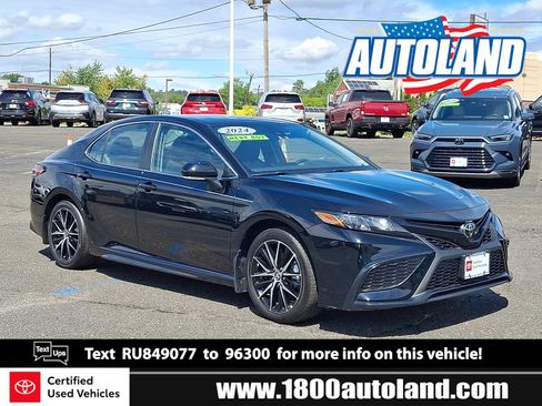 Certified 2024 Toyota Camry SE w/ Cold Weather Package FWD image 1