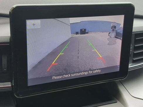 Used 2020 Ford Explorer XLT w/ Equipment Group 202A image 29