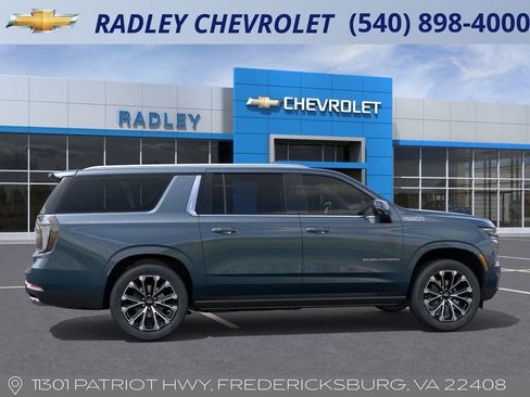 New 2026 Chevrolet Suburban High Country image 5