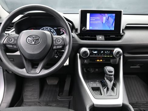 Used 2023 Toyota RAV4 LE FWD image 20