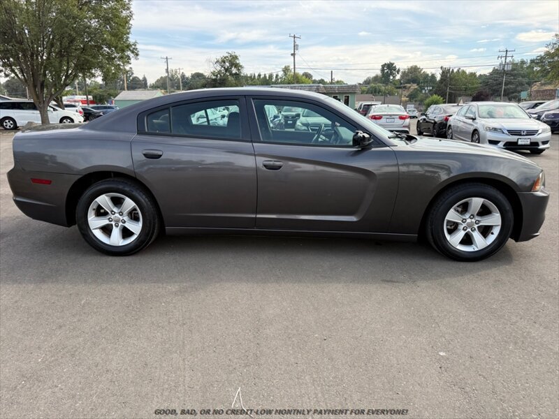 Used 2013 Dodge Charger SXT RWD image 8