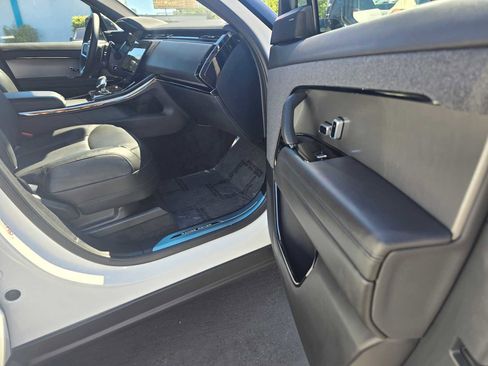 New 2026 Land Rover Range Rover Sport SE image 10