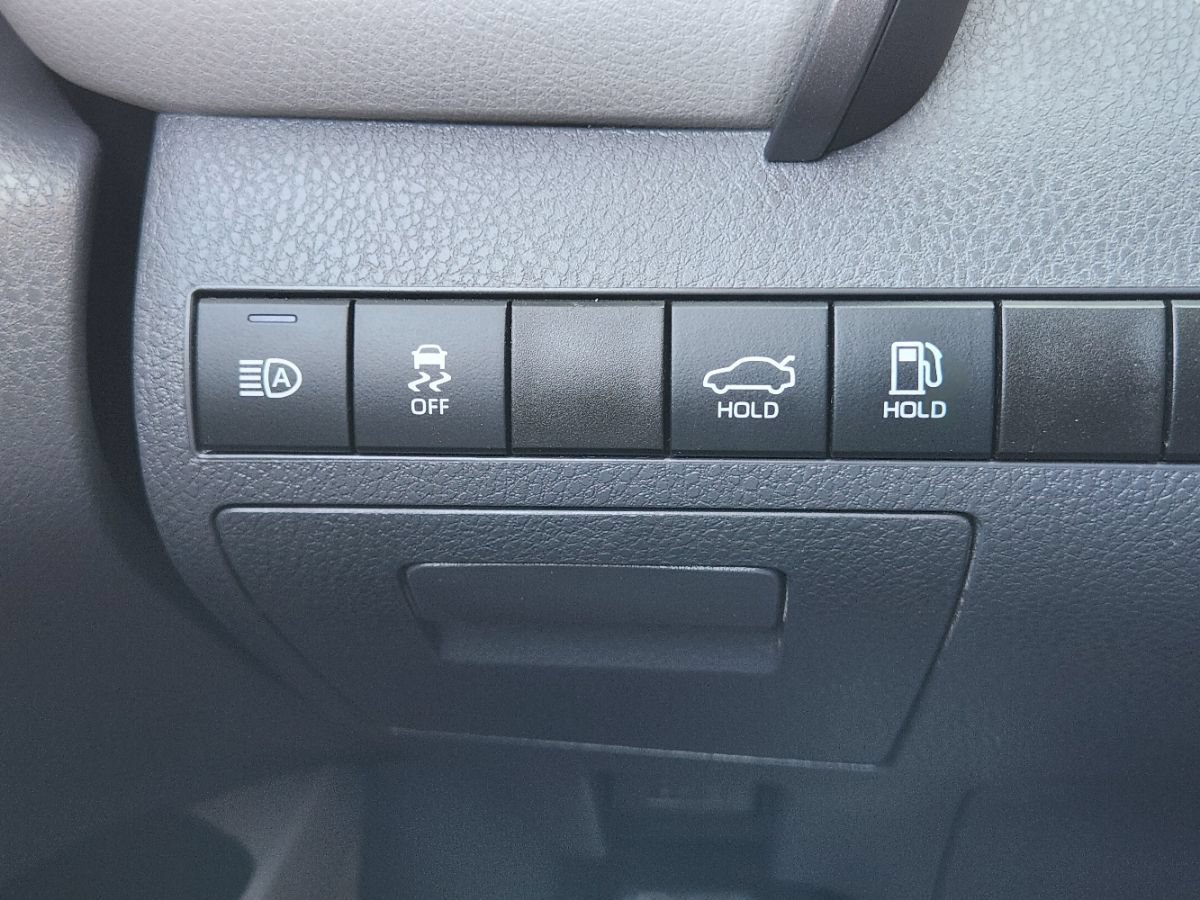 Used 2022 Toyota Camry LE FWD image 35