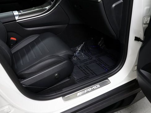 Certified 2025 Mercedes-Benz GLC 43 AMG 4MATIC image 33