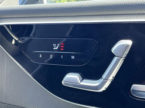 Used 2025 Mercedes-Benz C 300 4MATIC Sedan image 40
