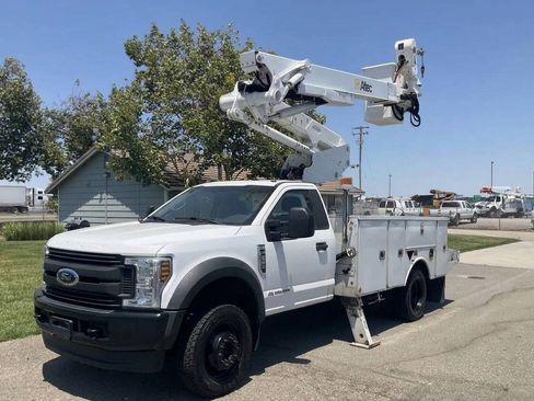 Used 2018 Ford F550 4x4 Regular Cab Super Duty image 1
