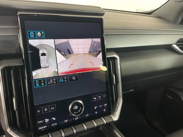 Used 2026 GMC Acadia Elevation w/ Elevation Premium Package AWD/4WD image 22