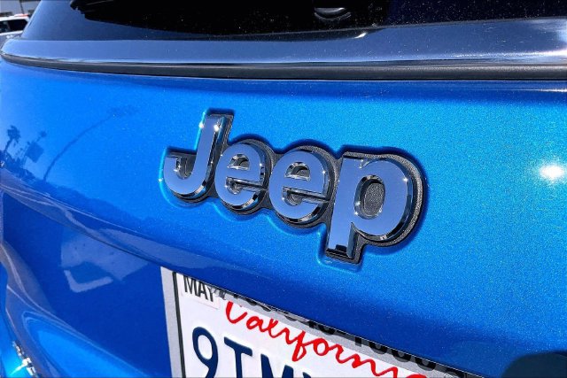 Used 2025 Jeep Compass Sport AWD/4WD image 31