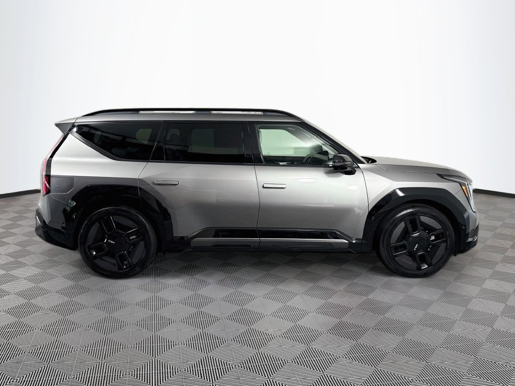 Used 2024 Kia EV9 GT-Line AWD/4WD image 4