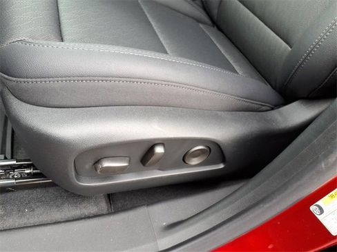 New 2026 Chevrolet Equinox LT w/ Convenience Package II image 7