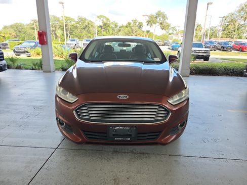 Used 2016 Ford Fusion SE w/ Equipment Group 202A FWD image 8