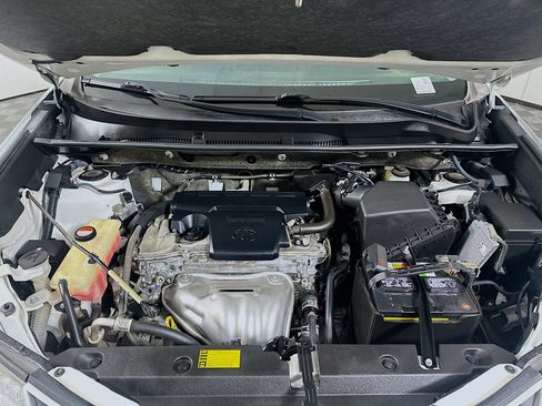 Used 2015 Toyota RAV4 LE image 31