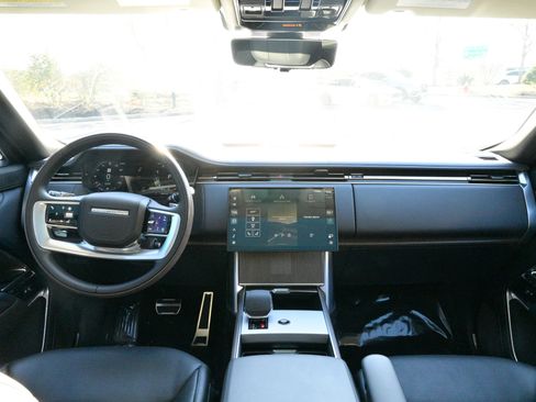 Used 2025 Land Rover Range Rover Long Wheelbase Autobiography image 42