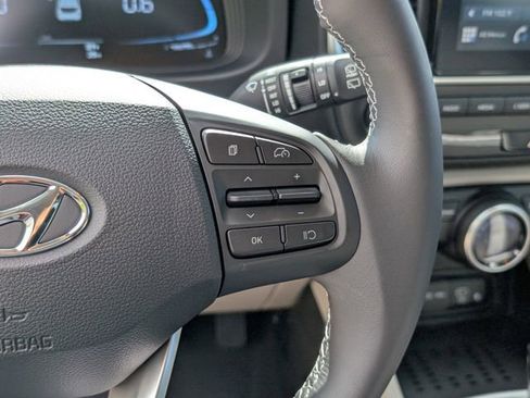 New 2026 Hyundai Venue SEL FWD image 15