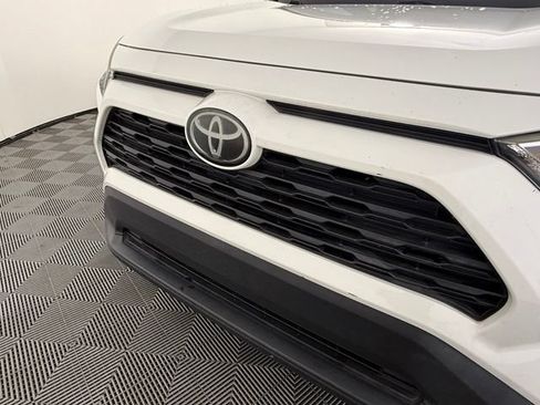 Used 2019 Toyota RAV4 XLE w/ Convenience Package FWD image 37