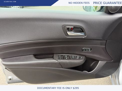 Used 2018 Acura ILX FWD image 19