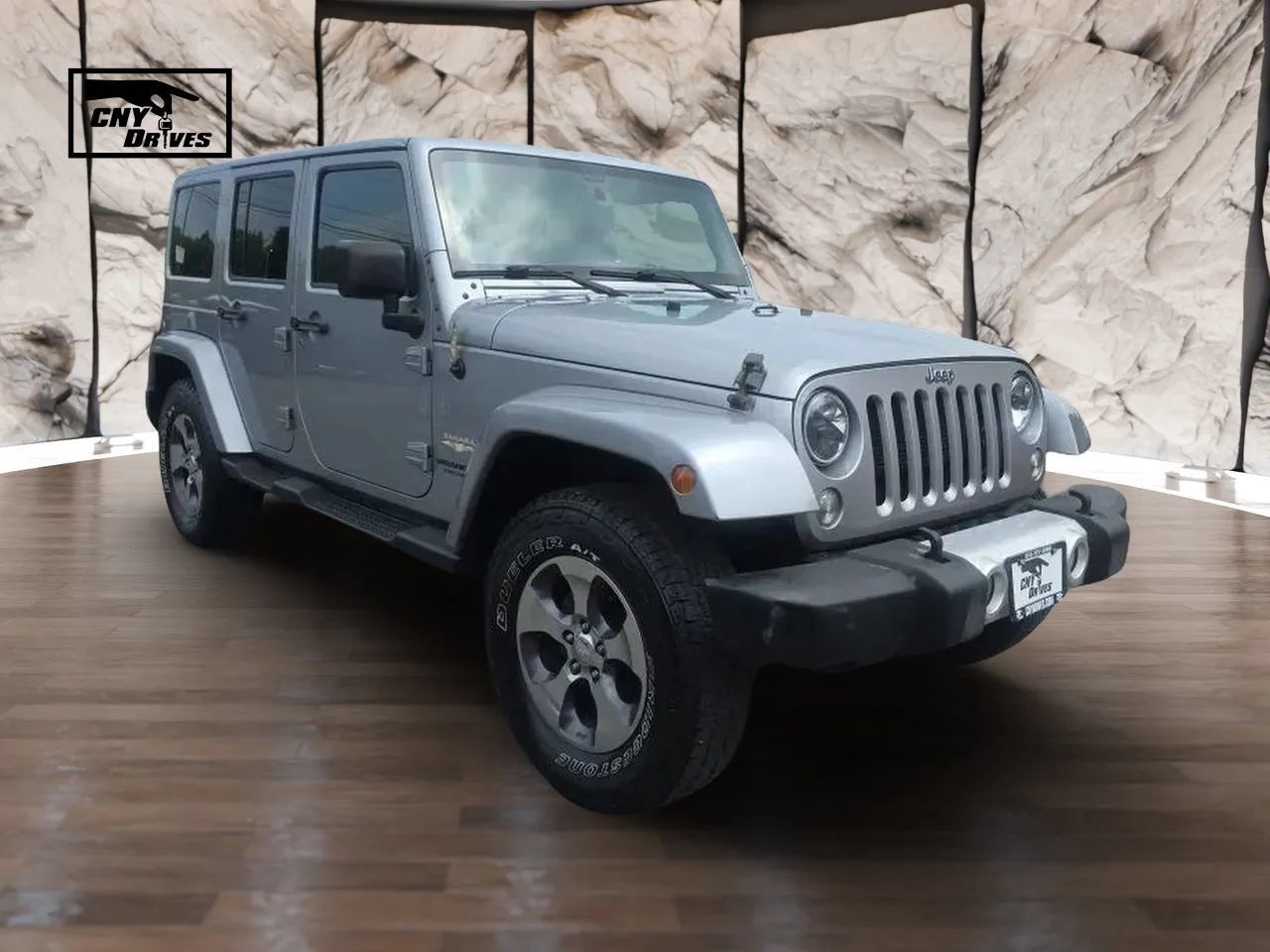 Used 2015 Jeep Wrangler Unlimited Sahara w/ Dual Top Group AWD/4WD image 3