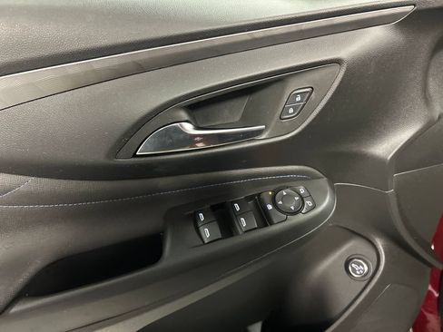 Used 2024 Buick Envista Sport Touring w/ Convenience I Package FWD image 12