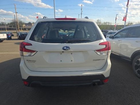 Used 2022 Subaru Forester AWD/4WD image 7