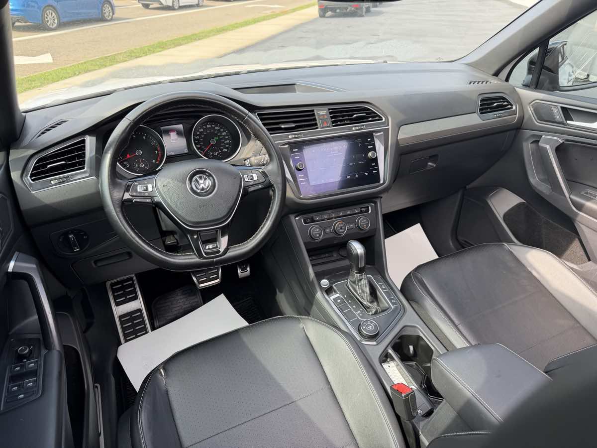 Used 2021 Volkswagen Tiguan SE R-Line AWD/4WD image 12