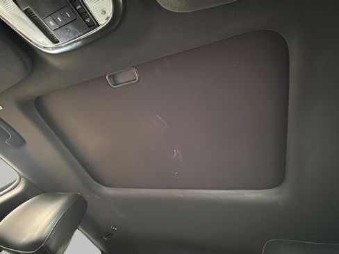 Used 2019 Jeep Grand Cherokee Limited AWD/4WD image 12