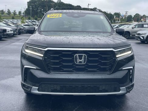 Used 2025 Honda Pilot Elite image 2