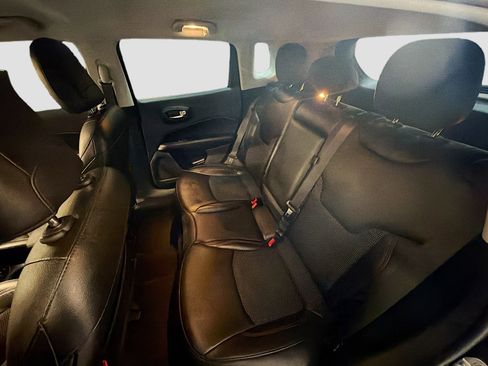 Used 2021 Jeep Compass Trailhawk image 27