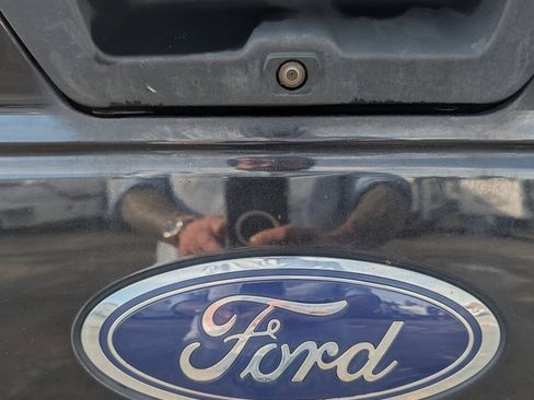 Used 2015 Ford F150 XLT w/ Equipment Group 302A Luxury AWD/4WD image 16